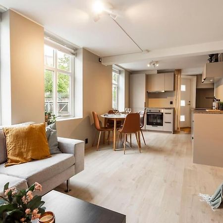 New! Modern Apartment In Historic Area Of Bergen! Eksteriør bilde