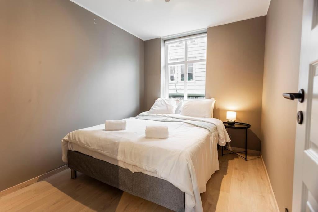 New! Modern Apartment In Historic Area Of Bergen! Eksteriør bilde