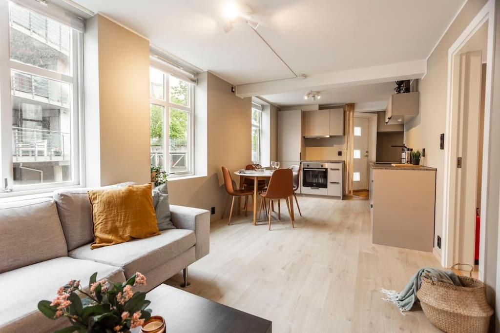 New! Modern Apartment In Historic Area Of Bergen! Eksteriør bilde